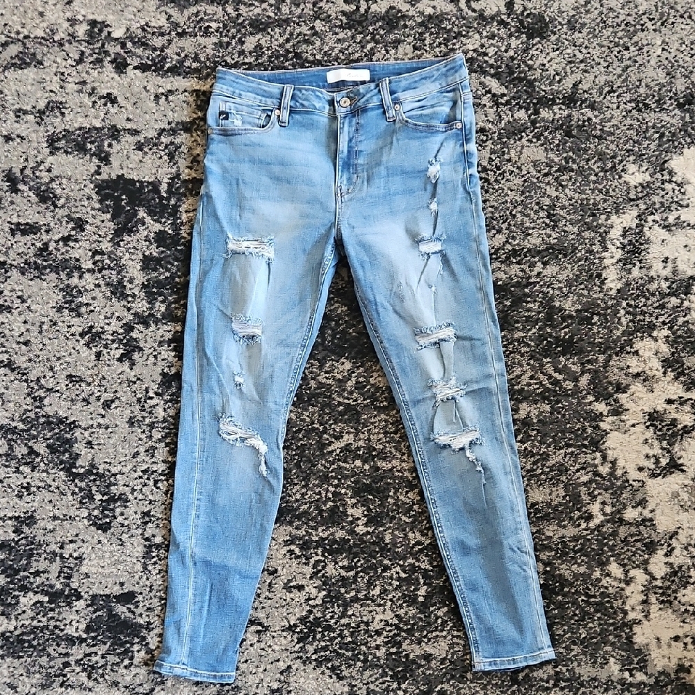 Kan Can Women's Light Blue Distressed Jeans